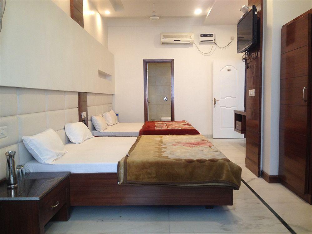 Namaskar Residency Hotel Amritsar Buitenkant foto