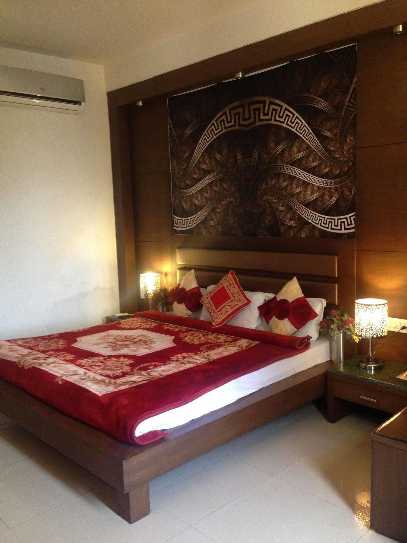 Namaskar Residency Hotel Amritsar Buitenkant foto