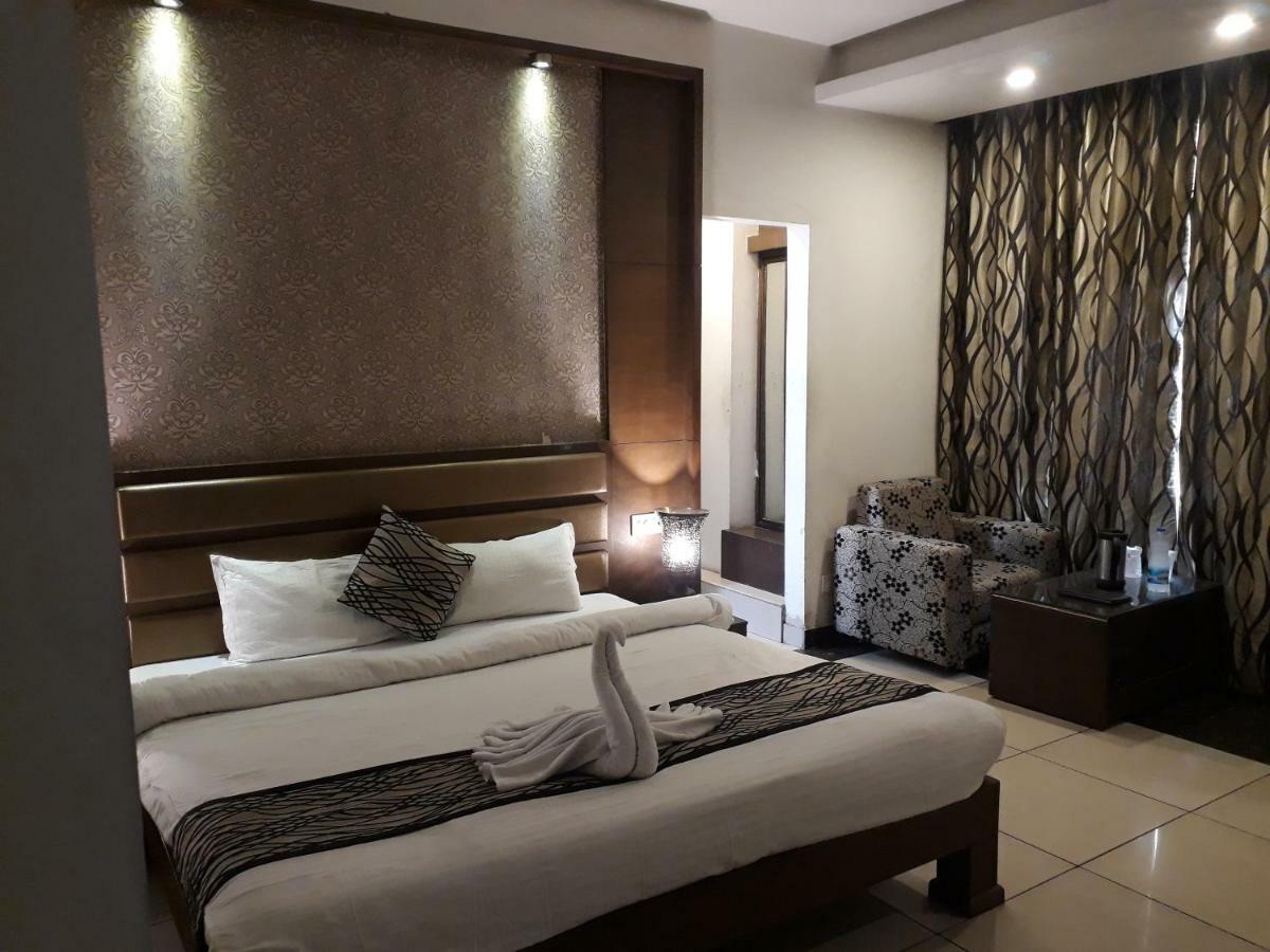 Namaskar Residency Hotel Amritsar Buitenkant foto
